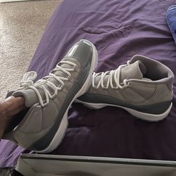 Cool Grey 11’s Sz. 15