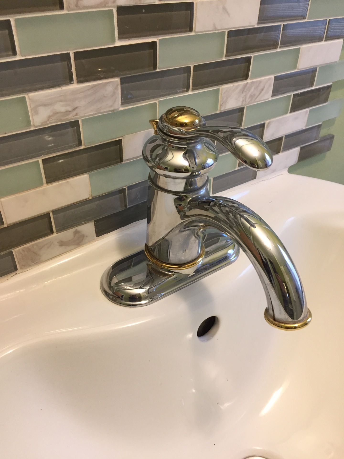 Lavatory faucet, used works great, made by Kohler!!