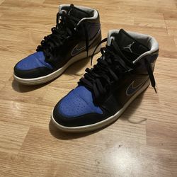 Jordan 1 Retro Mid Size 11.5