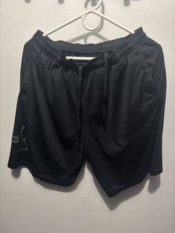 Under Armour Black Men’s Double String Shorts with Logo size Large