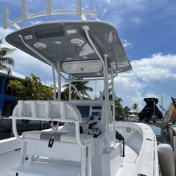 2023 Fiberglass Boat Center Console Hardtop