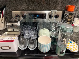 New/Lightly Used Kitchen Items