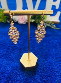 Aretes oro laminado 18k gold filled earrings| $10 Cada UNO• EACH