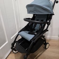 STOKKE YOYO2 STROLLER- WITH BELLY BAR!