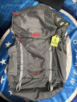 REI back pack w/bladder