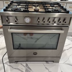 Bertazzoni Italia Range Stove 36”