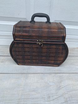 Vintage Rattan Treasure Chest Storage Trunk Wood Frame Wicker Box Rustic Basket