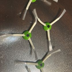 iRobot Roomba edge-sweeping brushes - New / Read Below ⬇️