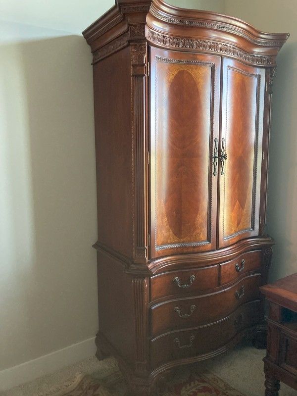 Cherry Wood Armoire For In Bluffton Sc Offerup Cherry Wood Armoire For In, Cherry Wood Armoire