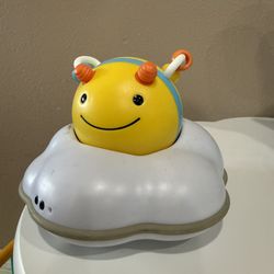 Skip Hop bee crawing toy