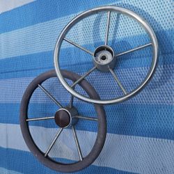 2 Boat Steering Wheels. One 15" and one 13". Both in excellent condition. No hardware. Make great home decor!

Pickup in Dento or Greensboro MD. Serio