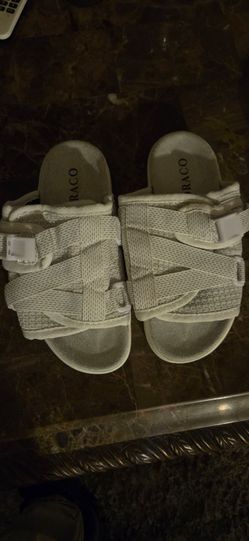 Draco Slides (Reflective)  Brand New Mens size 6/ womens Size 7.5 100% authentic pick up in Woodland Hills Winnetka area $65 I also have a size 13 ava