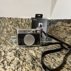 Fujifilm Instax Mini Evo Bundle