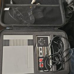 Nintendo Classic Edition NES Mini W Controllers