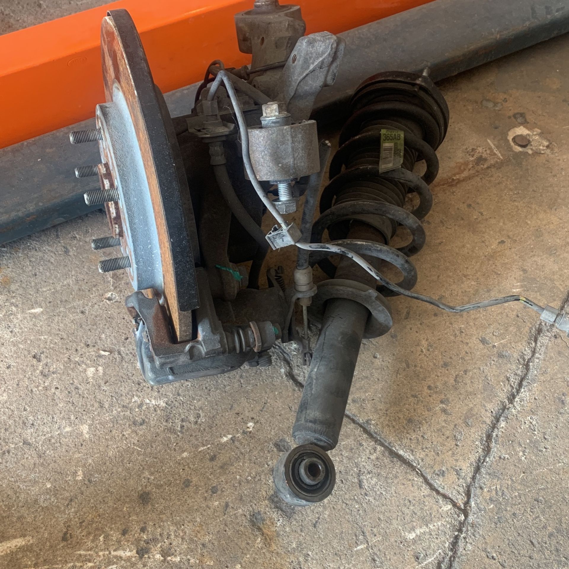 2015 Dodge Journey L/S Rear Strut And Spindle