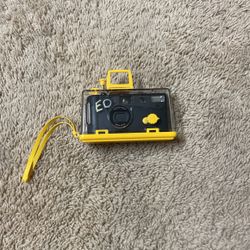 Snap Sights 35mm Film Underwater Point & Shoot Camera 28mm Lens Yellow