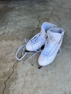 Ice Skates - size 4