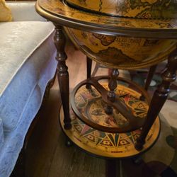 ANTIQUE world War 2 Bar Globe