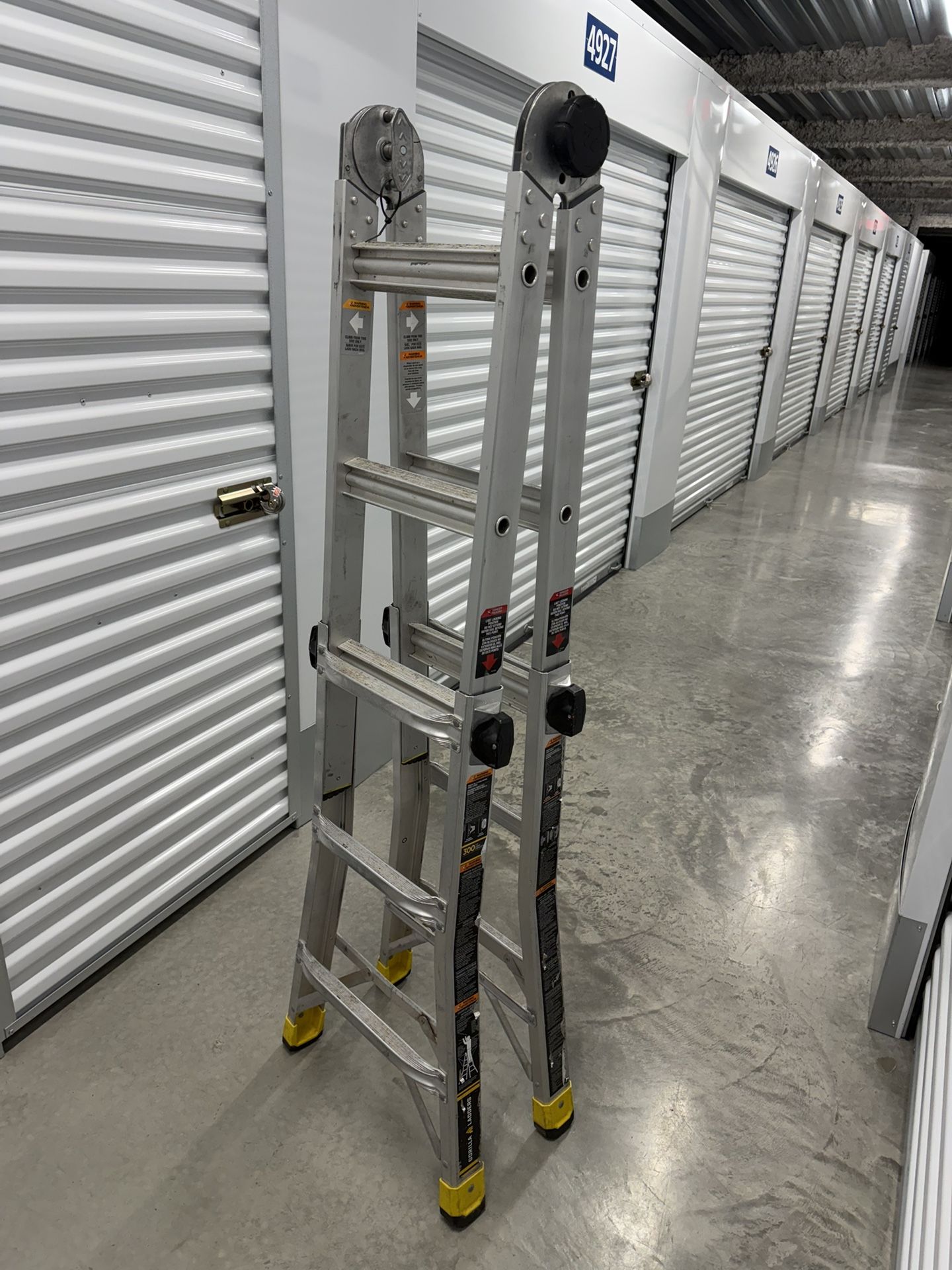 VENDO ESCALERA DE ALUMINIO MULTI FUNCIONAL