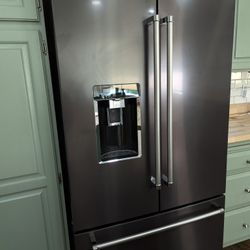 Black Stainless Steel KitchenAid Refrigerator 