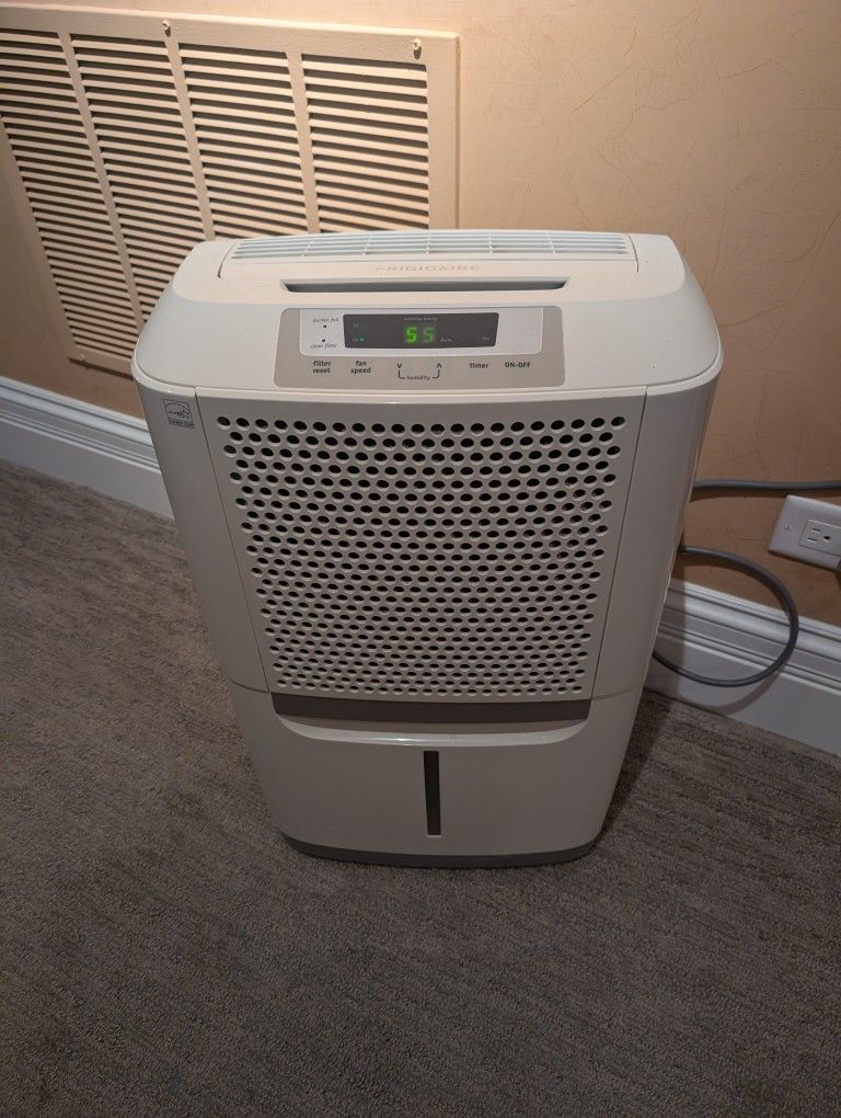 Frigidaire FAD504DWD 50 Pint Dehumidifier