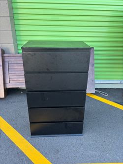 Black 5-Drawer Dresser Chest