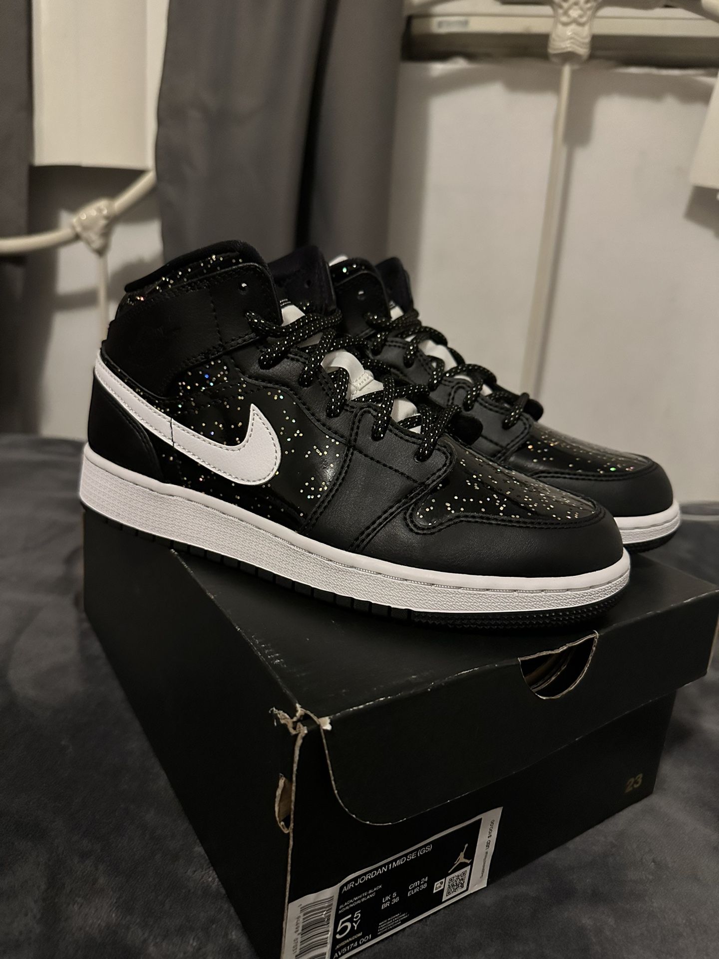 HOT Mid Glitter Black Glitter Air Jordans Jordan Mid GS Black Glitter