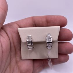Diamond & Gold Earrings (0.67 C.t) Certified!