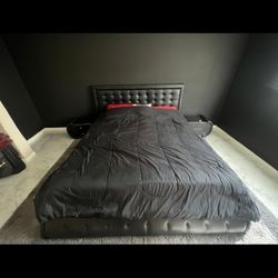 California King Black Tufted Bed Frame + 2 Nightstands + Optional Tempur-Pedic Mattress – 6 Years Old, $500 Full Set or $300 Frame Only (LA Pickup)