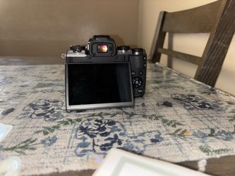 Canon EOS M 5