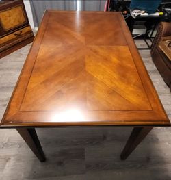 3-in-1 stool height casino table