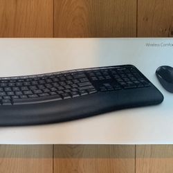 Brand New Wireless Microsoft keyboard and mouse