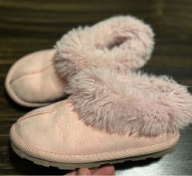 Little girls slippers size 11
