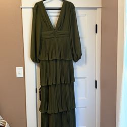 Maxi dress - LULU’s Sz Med: Cocktail, party, wedding guest