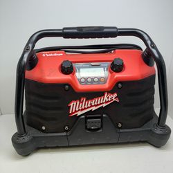 Milwaukee Job Site Radio 21974045