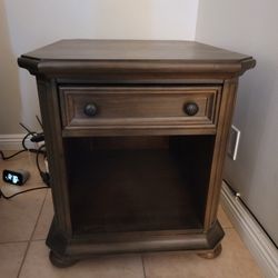 Corner Table shelf