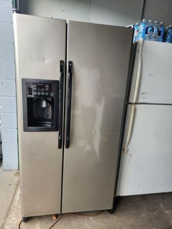 Hotpoint Stainless Steel Side By Side Refrigerator