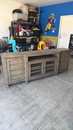 Entertainment center 84 x 32