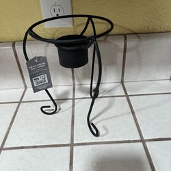 Metal Gazing Ball Stand 