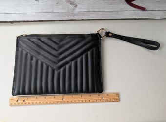 Excellent clean condition New Day Black Pouch for Makeup, Accessories, Supplies with Zipper
