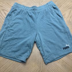 Puma Essentials Logo Detailed Shorts in teal blue. Size XL NWT