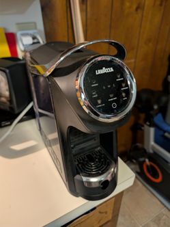 Lavazza Classy Plus Espresso & Coffee Machine w/ Frothing Glass – Works Great