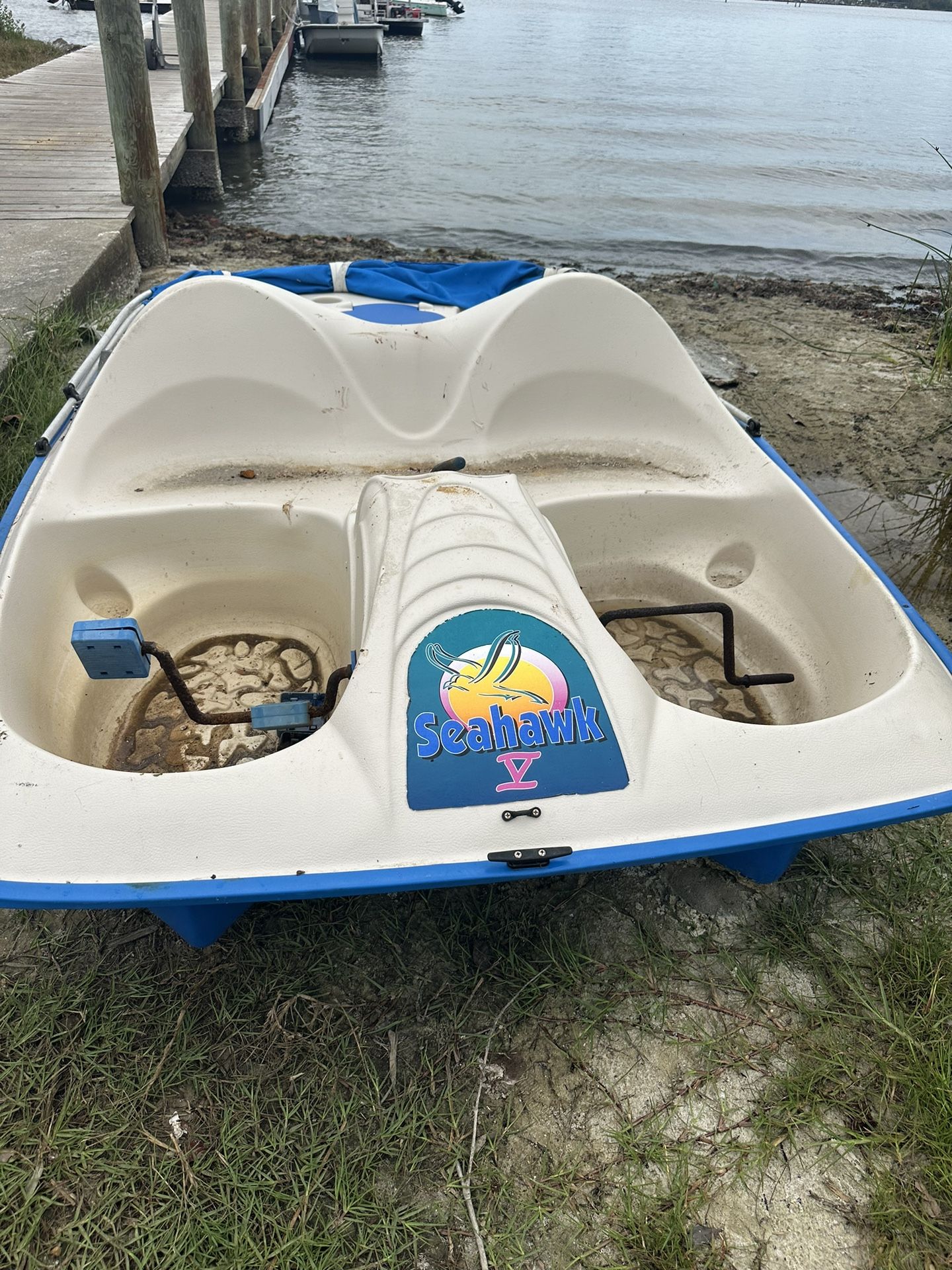 FREE - Seahawk V Paddle Boat
