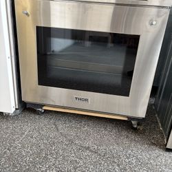 New Thor Kitchen 30” single Electric Wall Oven