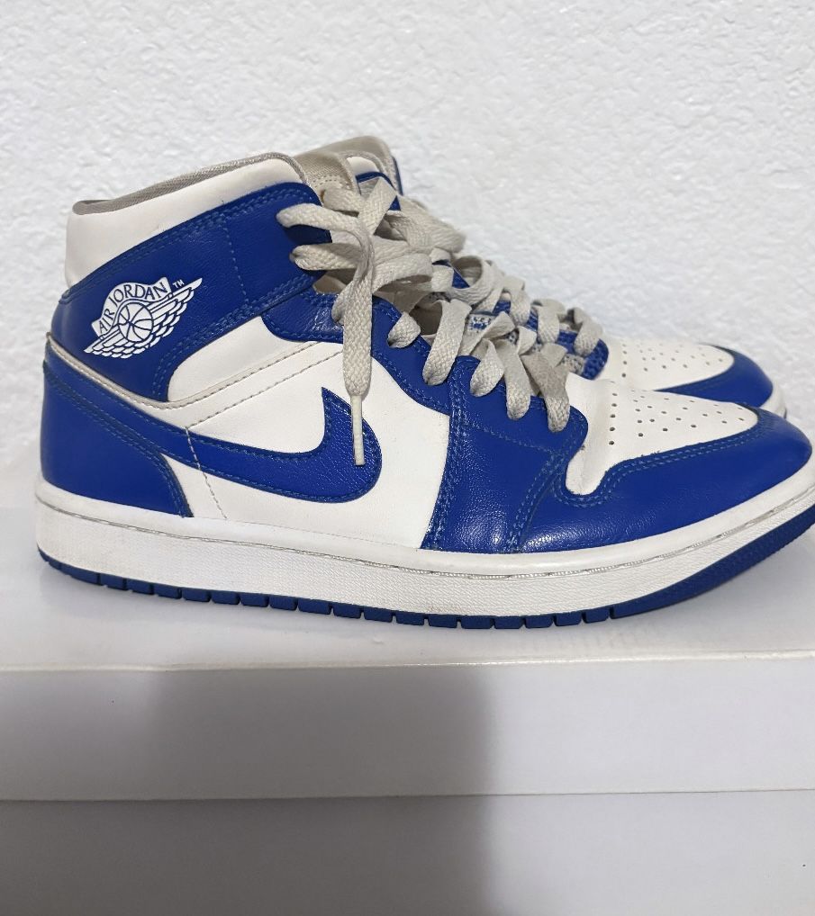 Woman’s Air Jordan 1 Mid Shoes 8.5