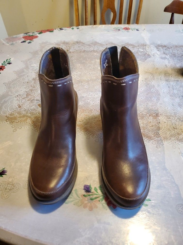 Chaco Cataluna Ankle Boots Womens Size 8 Brown Leather Back Zip Up Booties