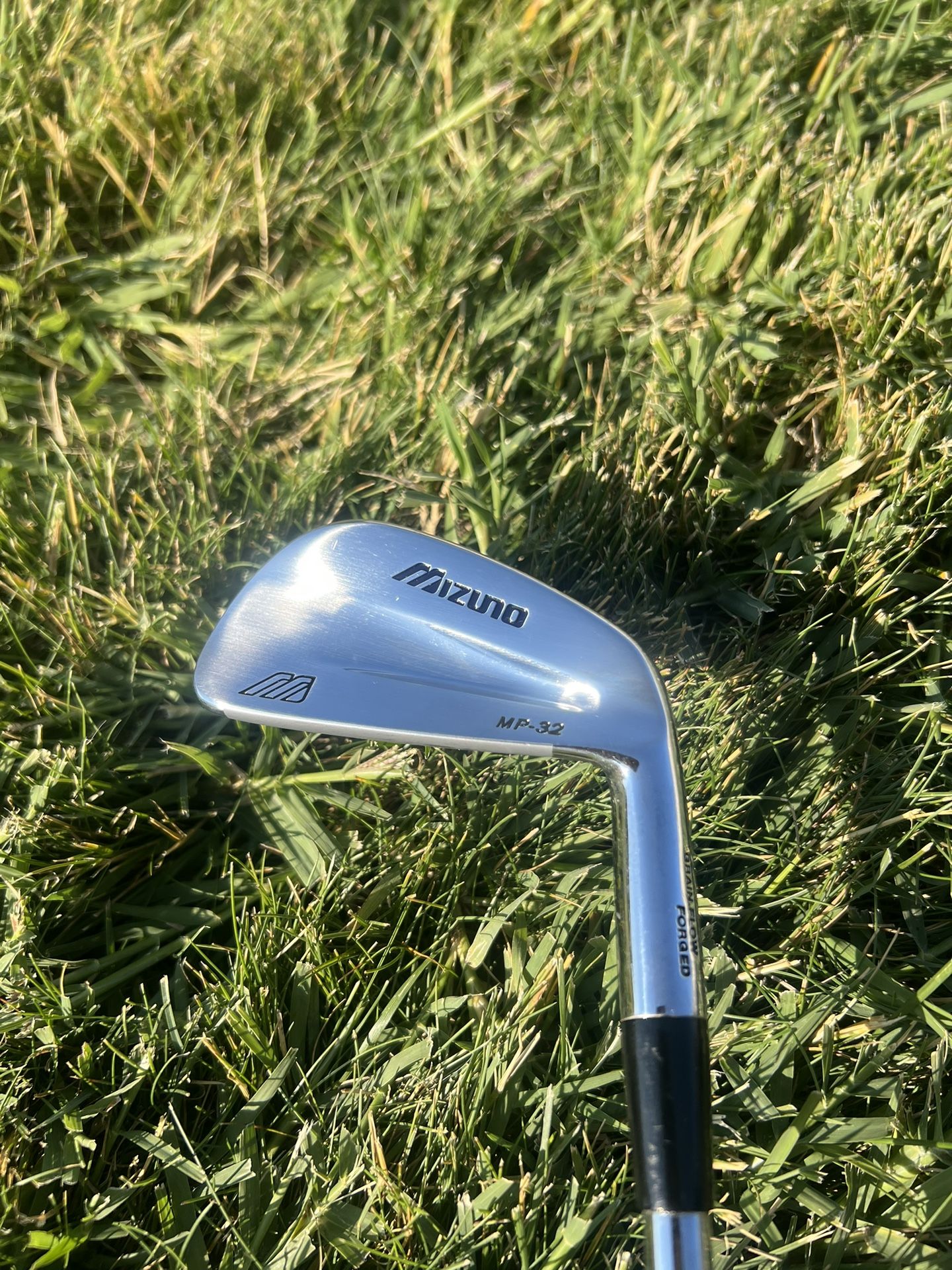 Mizuno MP32