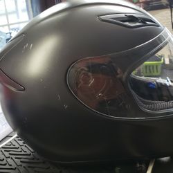 Helmet Agu M