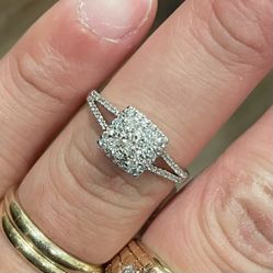 10K White Gold Clustered Diamond Fashion Ladies’ Ring