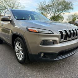 2017 JEEP CHEROKEE LATITUDE, TWO OWNERS SUV, CLEAN 
AUTO-CHECK, COLD AC, NICE SUV, FINANCE AVAILABLE 🚘